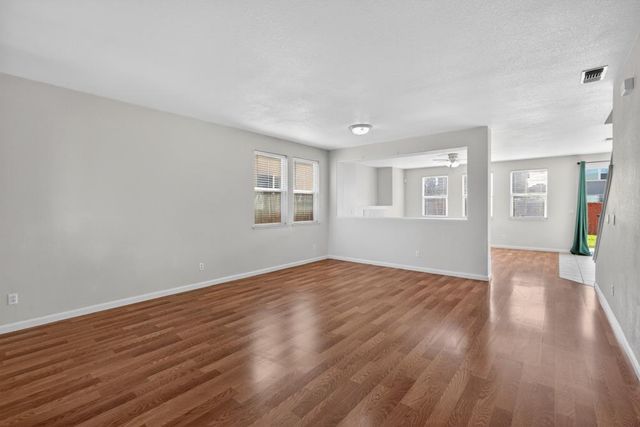 8788 Tiogawoods Dr, Sacramento, CA 95828