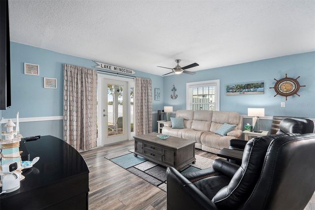 5134 SALMON DRIVE SE A, St Petersburg, FL 33705