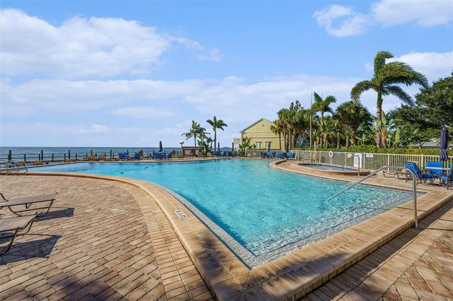 5134 SALMON DRIVE SE A, St Petersburg, FL 33705