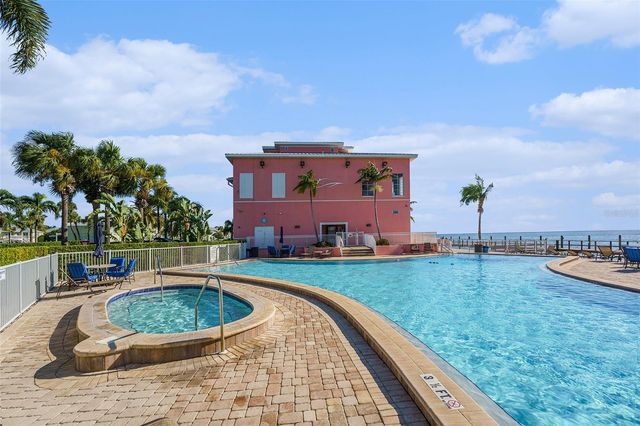 5134 SALMON DRIVE SE A, St Petersburg, FL 33705