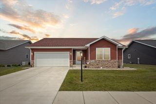 230 Whispering Boulevard, La Porte, IN 46350
