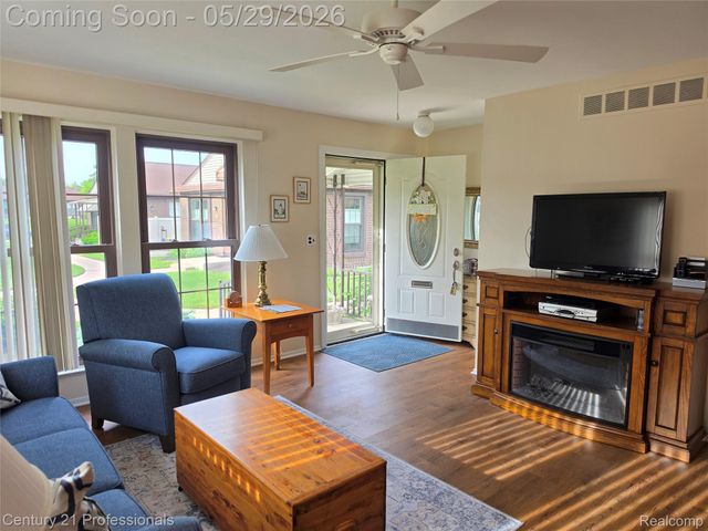 40318 Newport Drive, Plymouth Charter Township, MI 48170