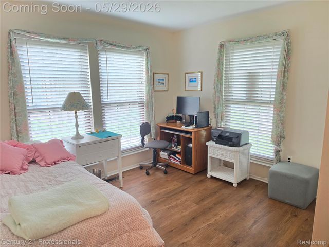 40318 Newport Drive, Plymouth Charter Township, MI 48170