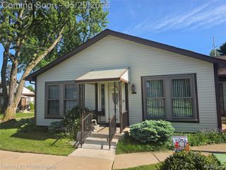 40318 Newport Drive, Plymouth Charter Township, MI 48170