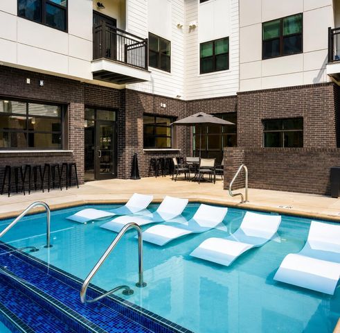 782 Riverfront Parkway 104, Chattanooga, TN 37402