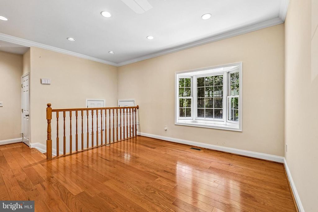 Image 14 of property listing at 17 APPLESEED LN, Gaithersburg, MD 20878