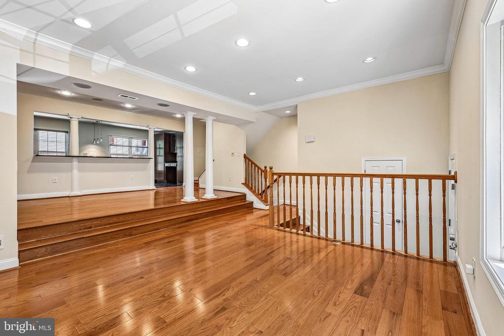 Image 15 of property listing at 17 APPLESEED LN, Gaithersburg, MD 20878