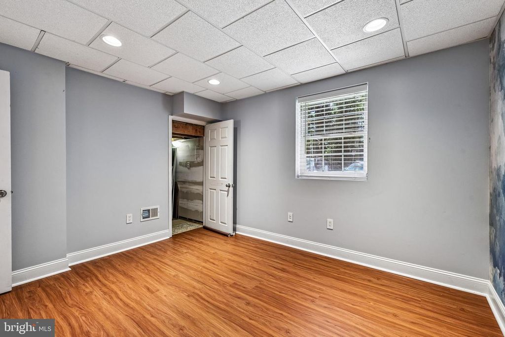 Image 21 of property listing at 17 APPLESEED LN, Gaithersburg, MD 20878