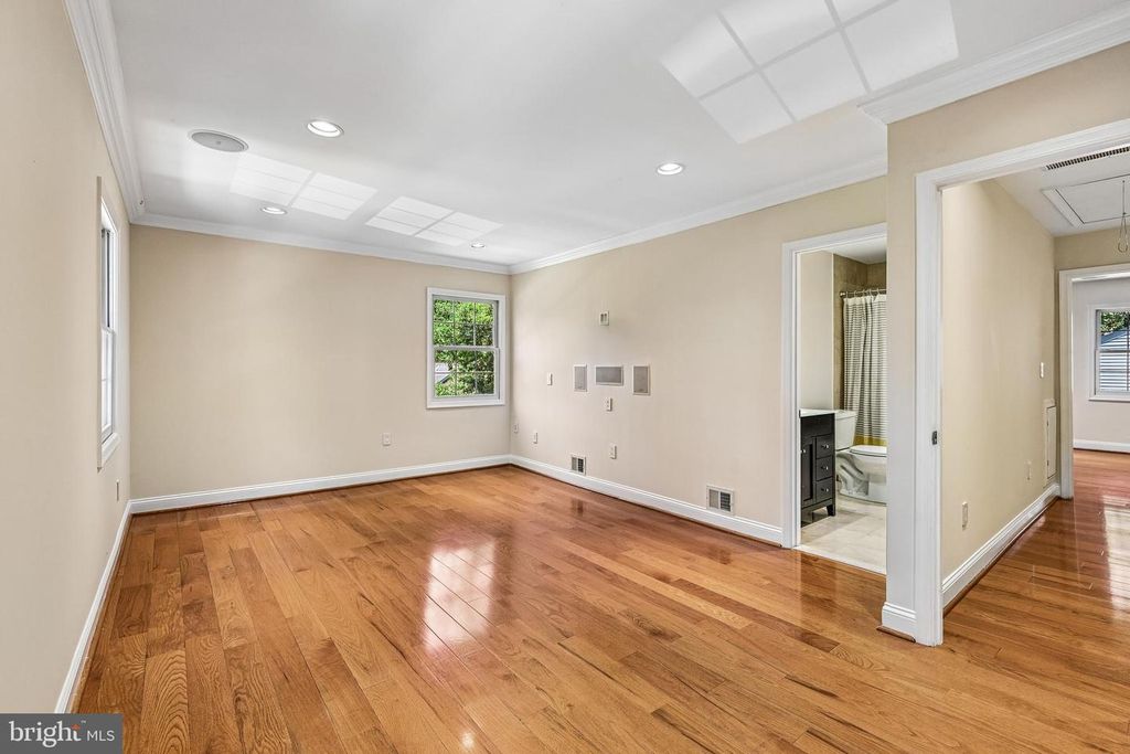 Image 27 of property listing at 17 APPLESEED LN, Gaithersburg, MD 20878