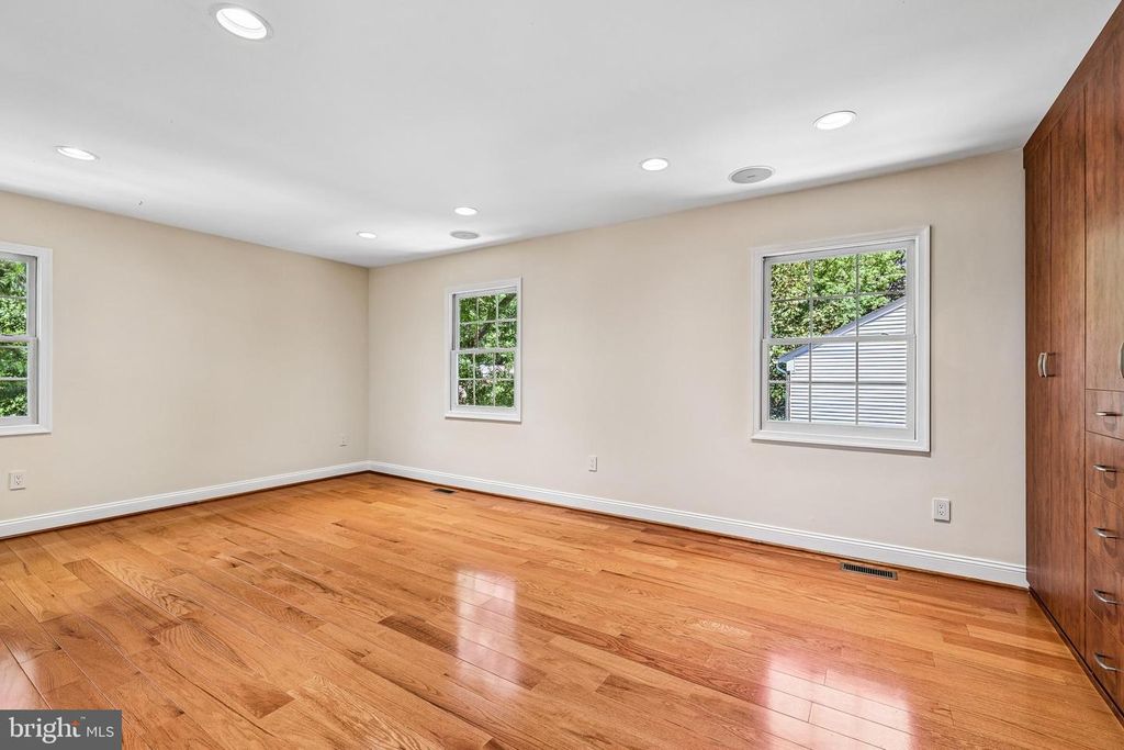 Image 29 of property listing at 17 APPLESEED LN, Gaithersburg, MD 20878