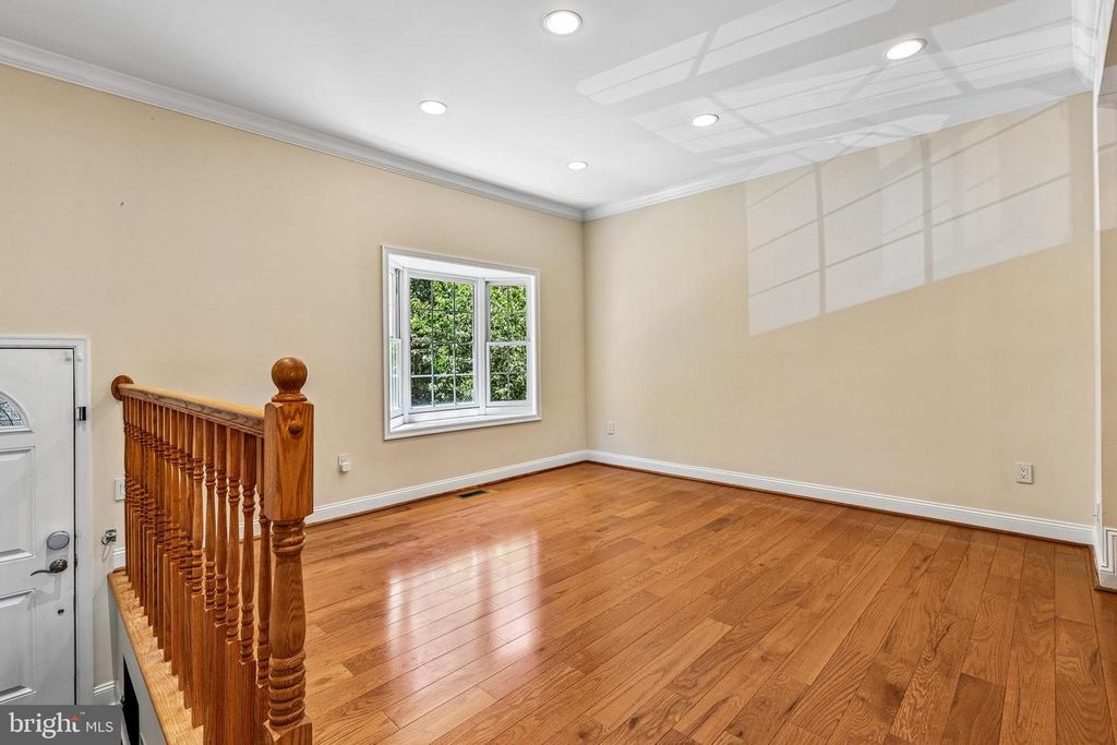 Image 31 of property listing at 17 APPLESEED LN, Gaithersburg, MD 20878