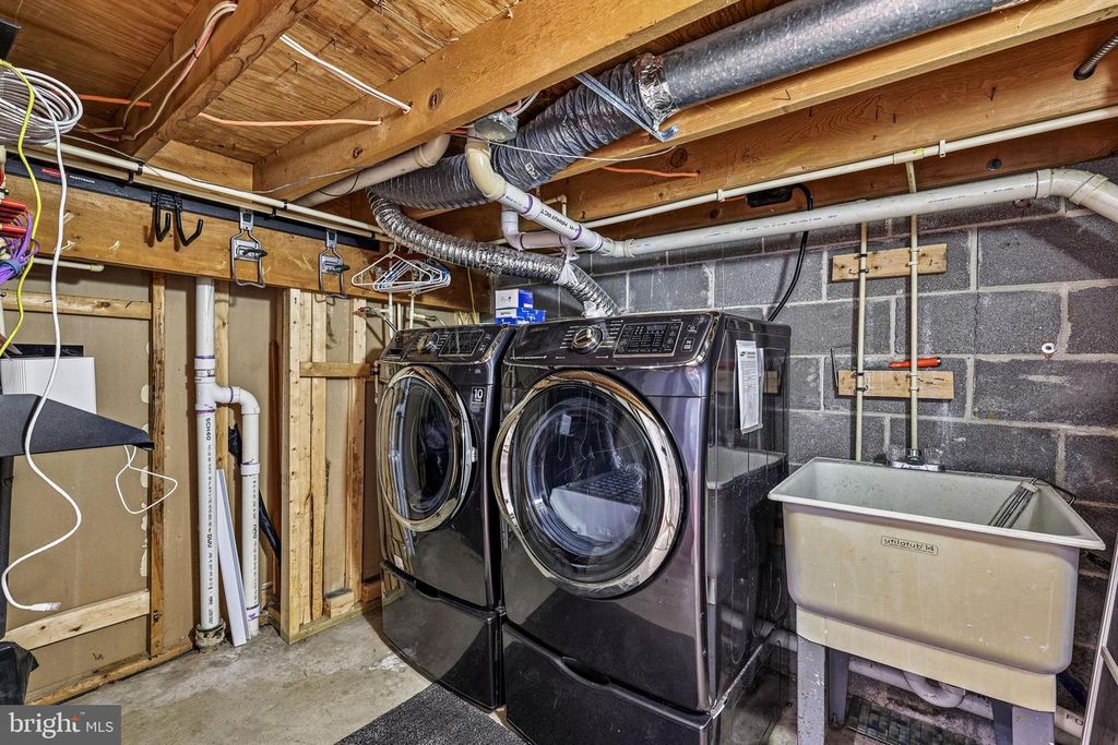 Image 35 of property listing at 17 APPLESEED LN, Gaithersburg, MD 20878