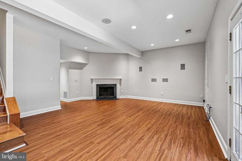 Image 39 of property listing at 17 APPLESEED LN, Gaithersburg, MD 20878