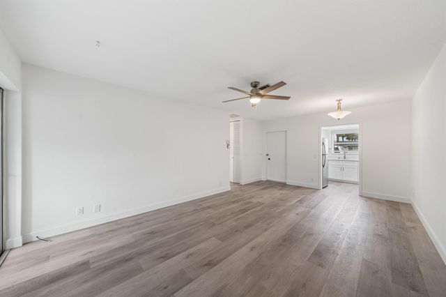 2590 Barkley Drive E E, West Palm Beach, FL 33415