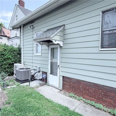 3196 W 116th Street, Cleveland, OH 44111