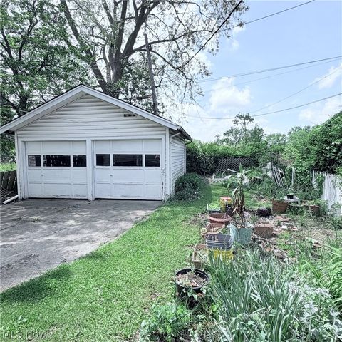 3196 W 116th Street, Cleveland, OH 44111