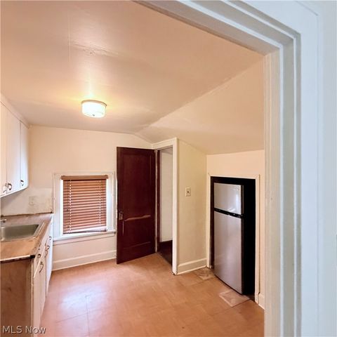 3196 W 116th Street, Cleveland, OH 44111