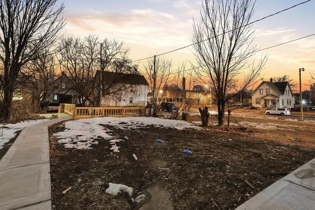 3069-3069A N 29th STREET, Milwaukee, WI 53210