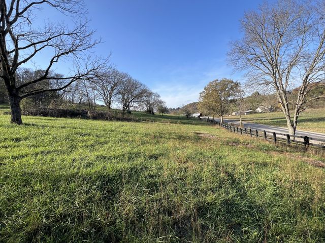 4951 Weakley Creek Rd, Lawrenceburg, TN 38464