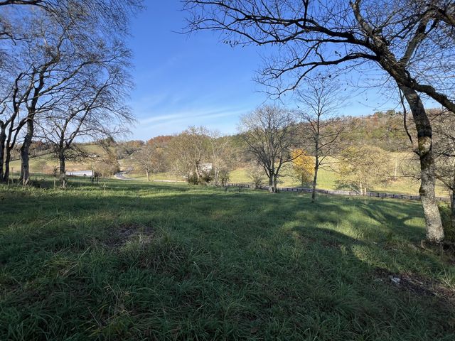4951 Weakley Creek Rd, Lawrenceburg, TN 38464