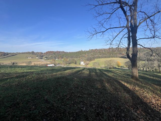 4951 Weakley Creek Rd, Lawrenceburg, TN 38464