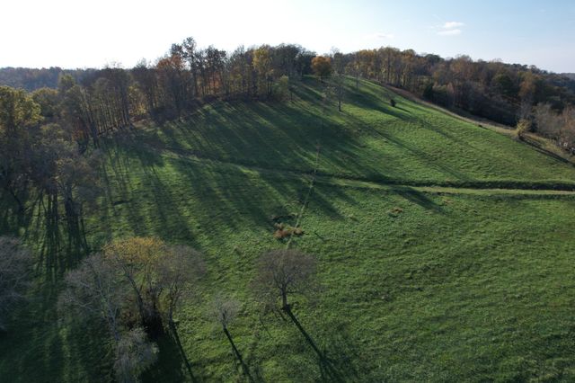 4951 Weakley Creek Rd, Lawrenceburg, TN 38464