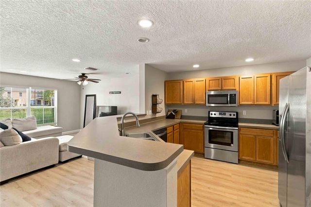 10810 JOHANNA AVENUE, Riverview, FL 33578
