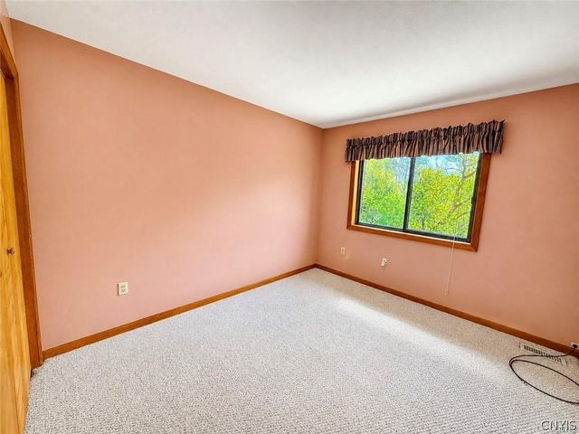 7801 Clearwater Circle, Pompey, NY 13104