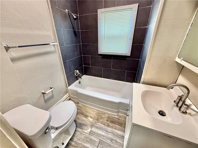 335 N Lawndale Avenue, Kansas City, MO 64123