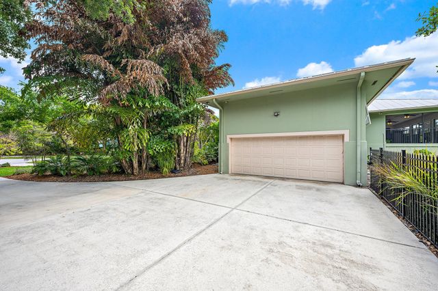 7902 SE Canaan Way, Jupiter, FL 33458