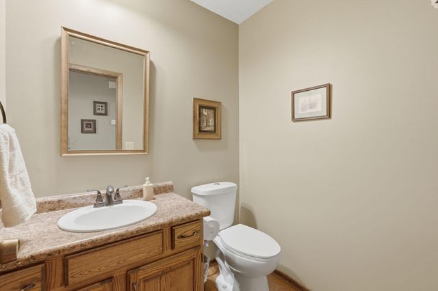 9445 Hillingdon Road, Woodbury, MN 55125
