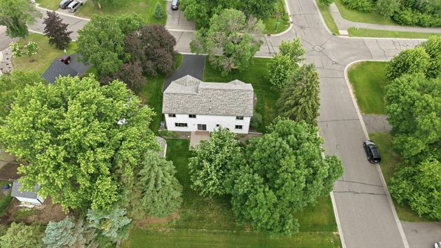 9445 Hillingdon Road, Woodbury, MN 55125