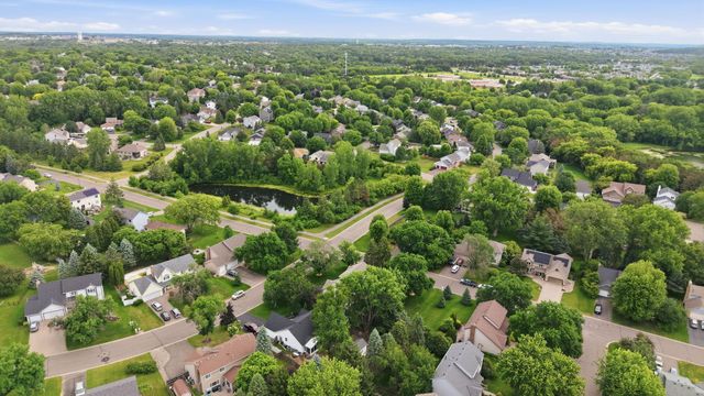 9445 Hillingdon Road, Woodbury, MN 55125