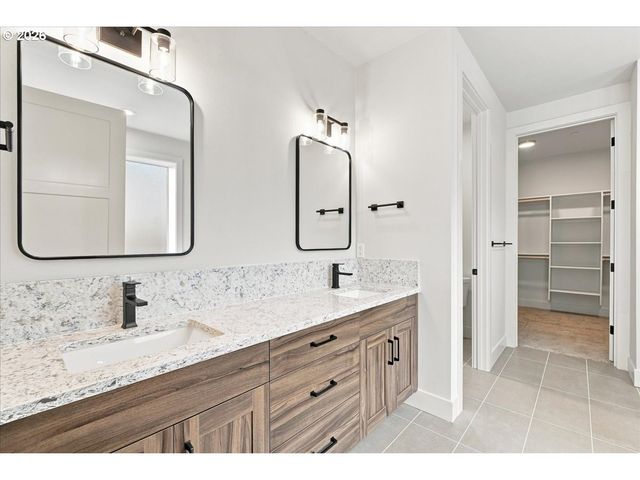 16803 Ne 38TH Ave, Vancouver, WA 98686