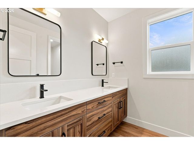 16803 Ne 38TH Ave, Vancouver, WA 98686