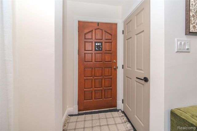 24567 Westmoreland Drive, Farmington, MI 48336