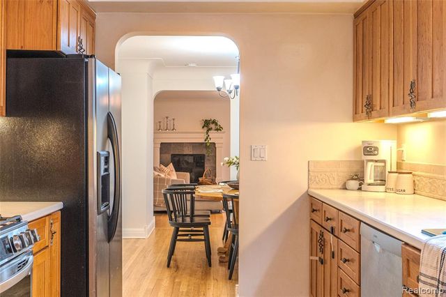 24567 Westmoreland Drive, Farmington, MI 48336