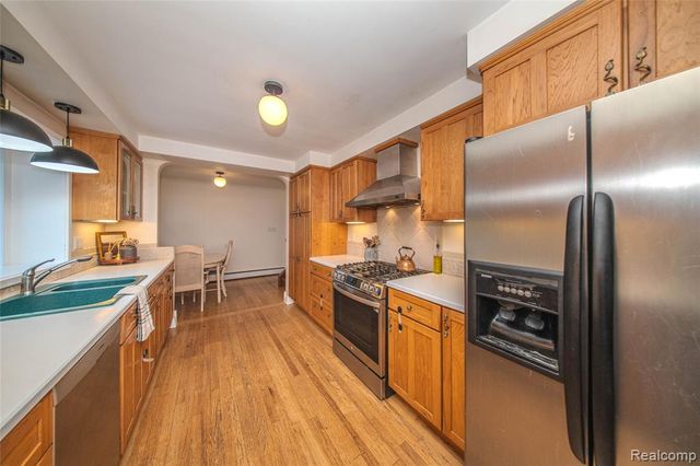 24567 Westmoreland Drive, Farmington, MI 48336