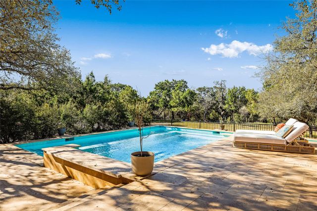 18832 Hidden Ridge PL, Jonestown, TX 78645