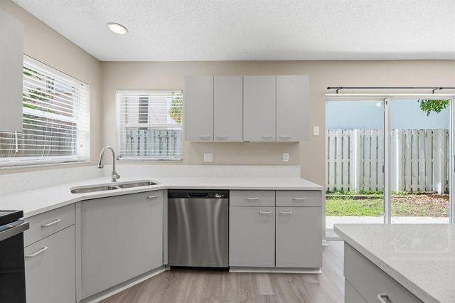 5477 NW 44th Way, Coconut Creek, FL 33073