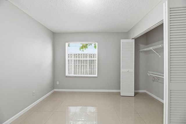 5477 NW 44th Way, Coconut Creek, FL 33073