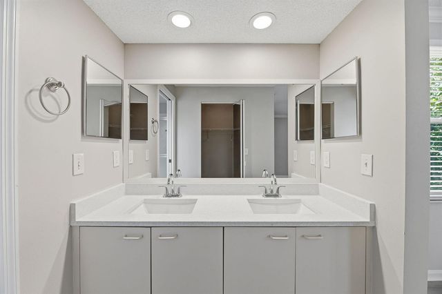 5477 NW 44th Way, Coconut Creek, FL 33073