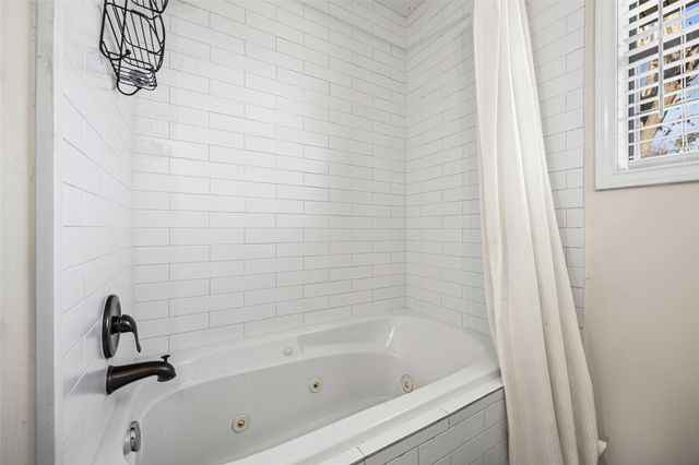 4513 Libbey Lane, Houston, TX 77092