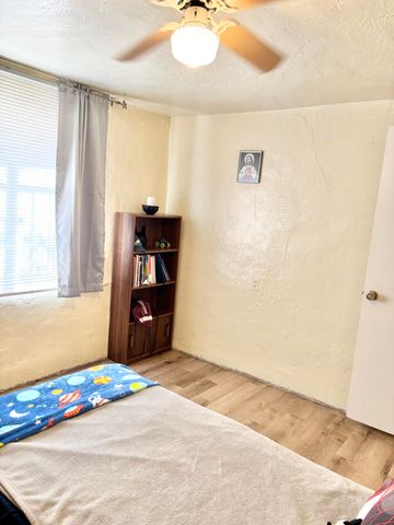 2820 W 8th Street NW, Albuquerque, NM 87107