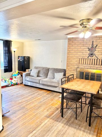 2820 W 8th Street NW, Albuquerque, NM 87107