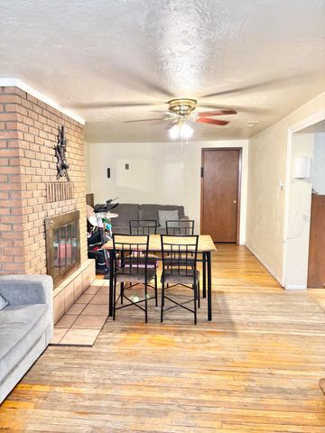 2820 W 8th Street NW, Albuquerque, NM 87107