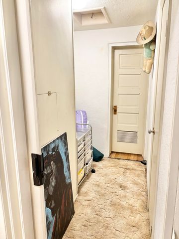 2820 W 8th Street NW, Albuquerque, NM 87107