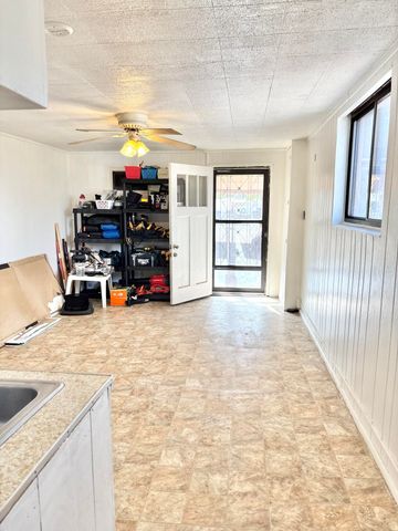 2820 W 8th Street NW, Albuquerque, NM 87107
