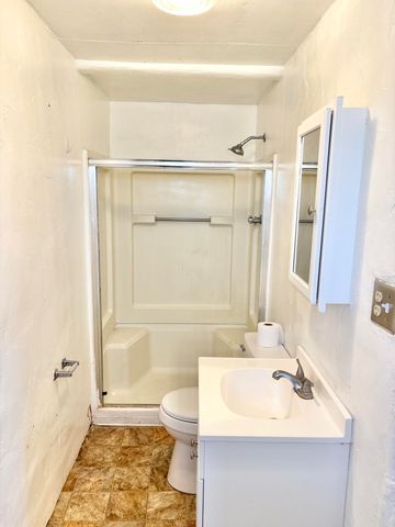 2820 W 8th Street NW, Albuquerque, NM 87107