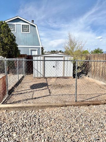 2820 W 8th Street NW, Albuquerque, NM 87107